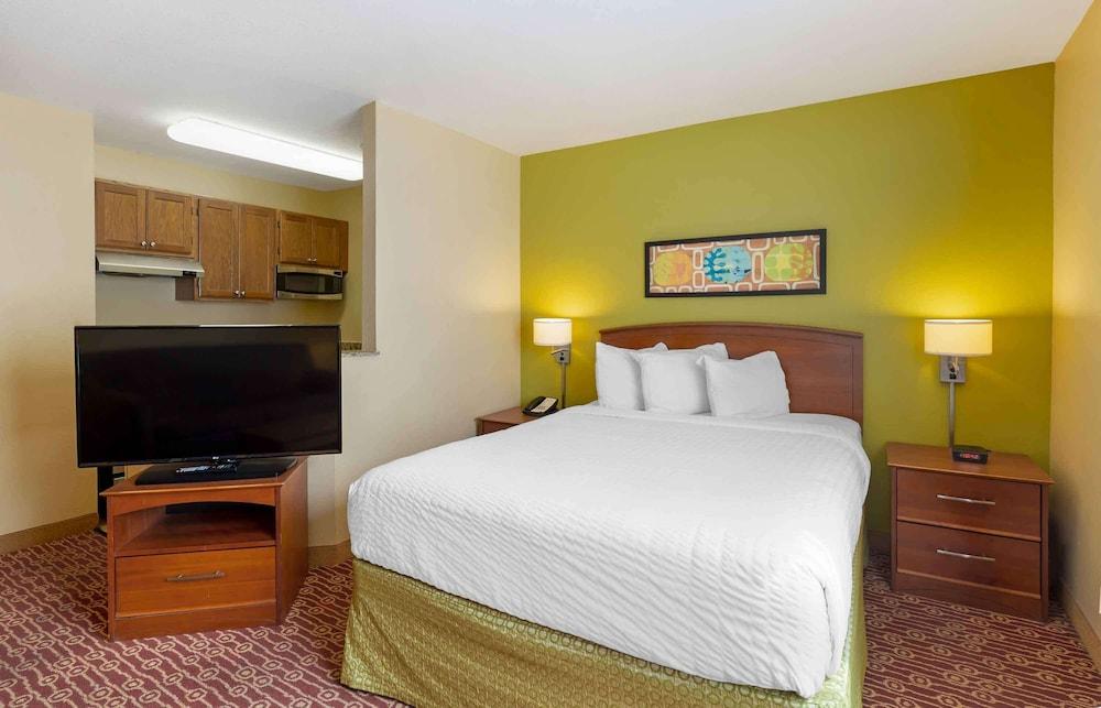 TownePlace Suites Richmond — 6