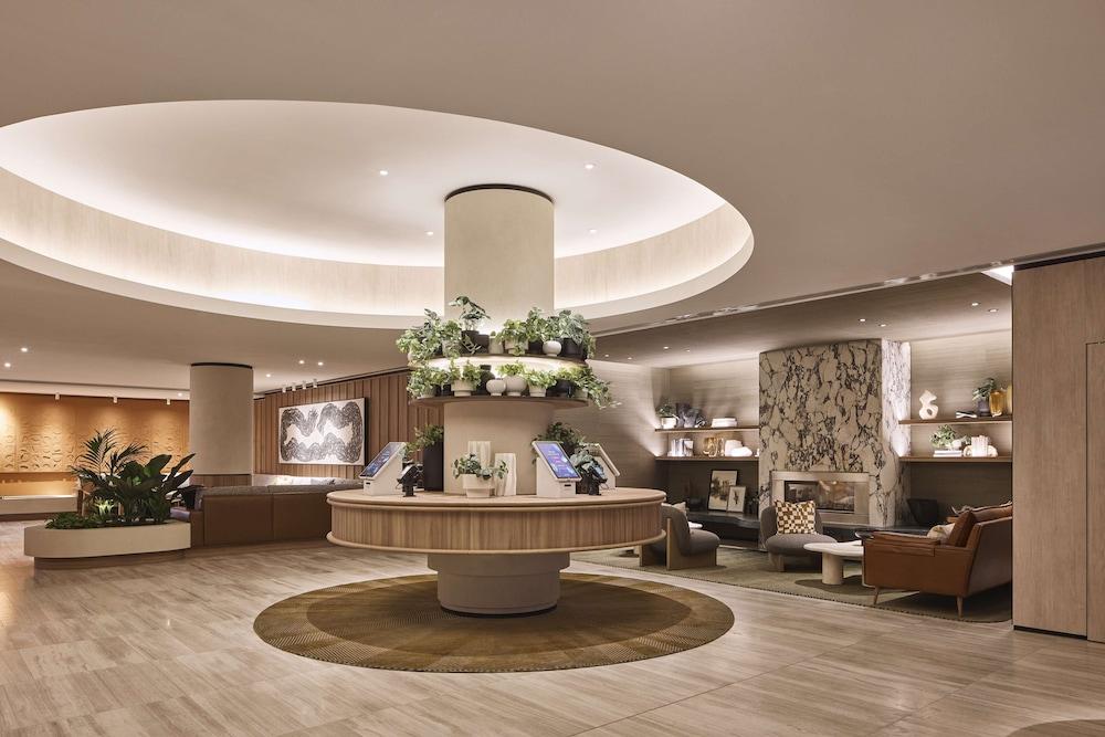 Rydges Melbourne — 8