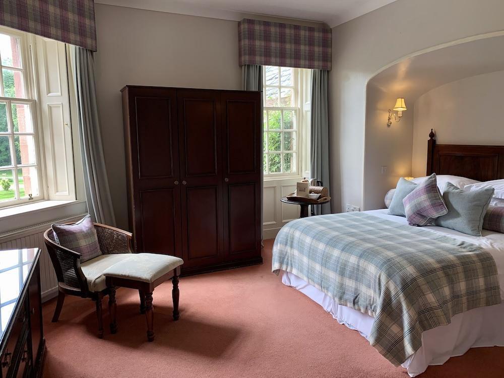 BUNCHREW HOUSE HOTEL — 10