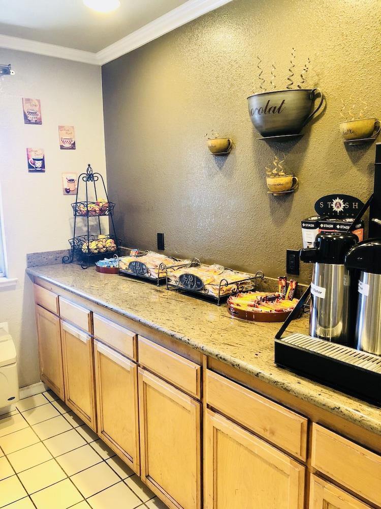 BridgePoint Inn Daly City — 9