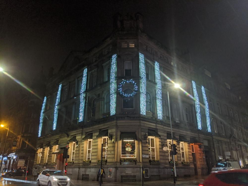 Sir Thomas Hotel