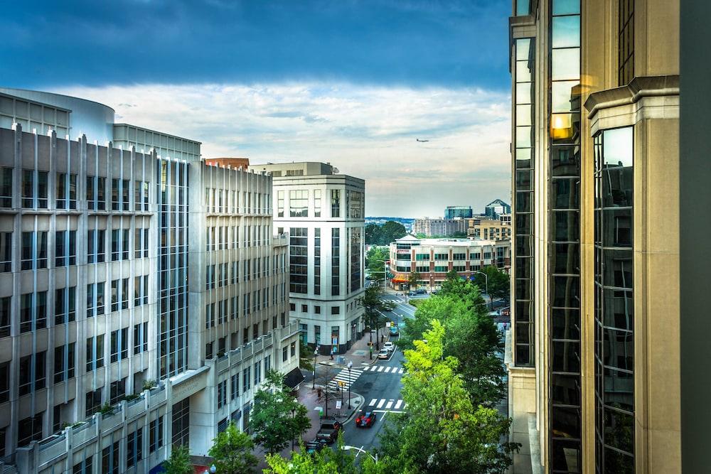 Residence Inn by Marriott Arlington Courthouse — 3