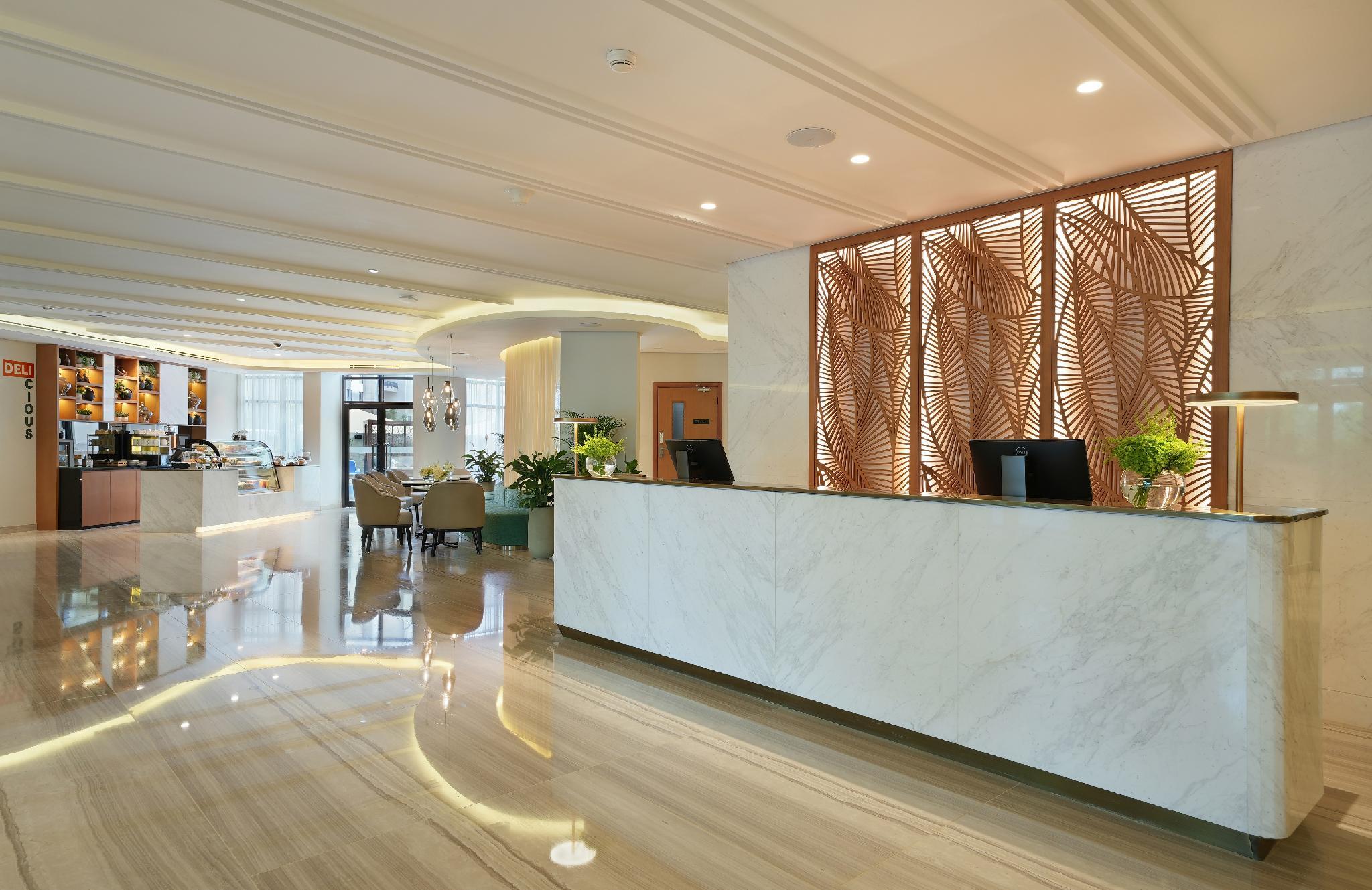 Arabian Park Dubai, an Edge by Rotana Hotel — 3