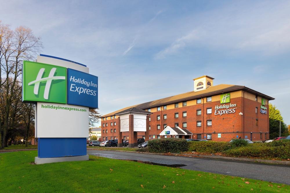 EXPRESS BY HOLIDAY INN BIRMINGHAM OLDBURY — 4