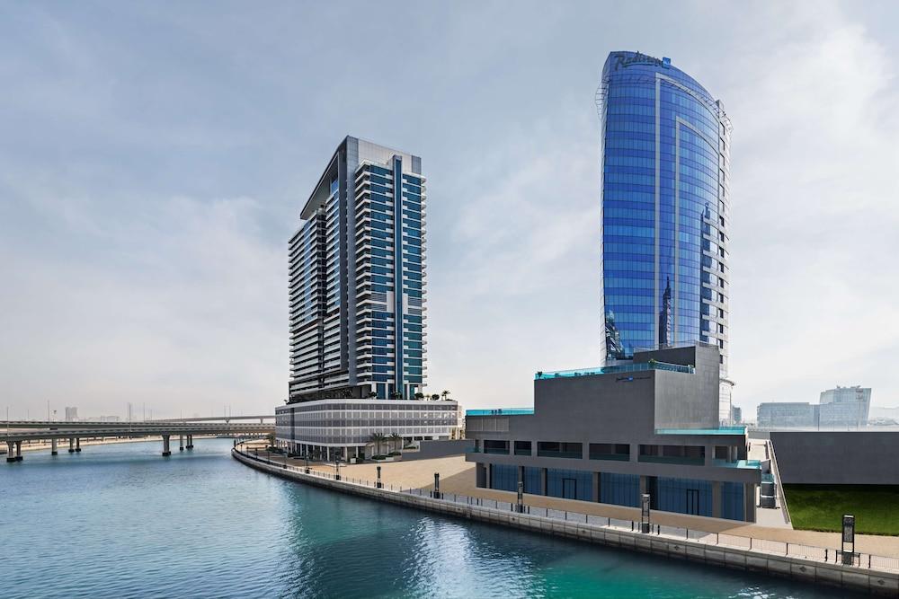 Radisson Blu Dubai Canal View — 5