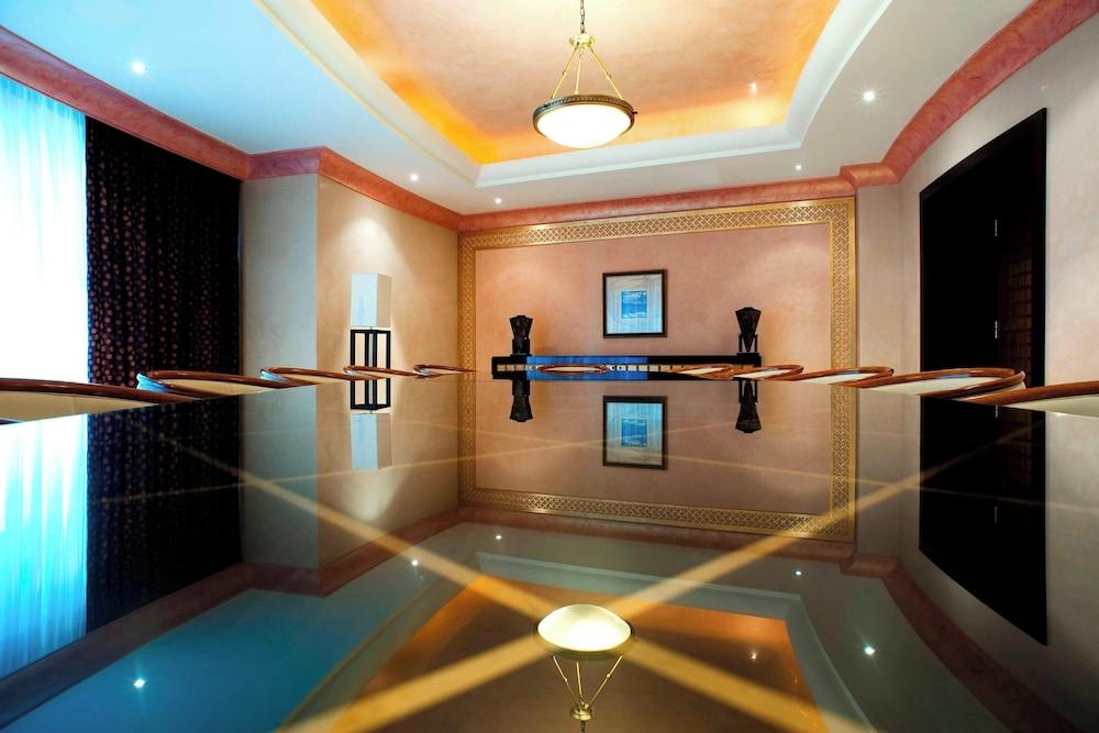 Le Meridien Al Aqah Beach Resort — 10