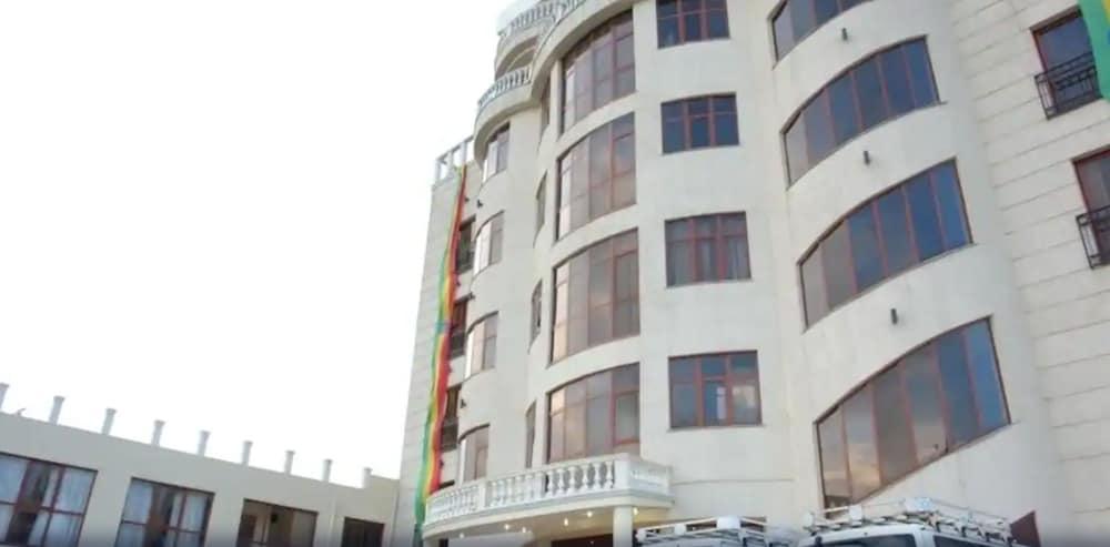 Tizeze Hotel — 2