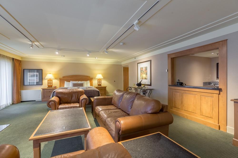 Banff Park Lodge — 9