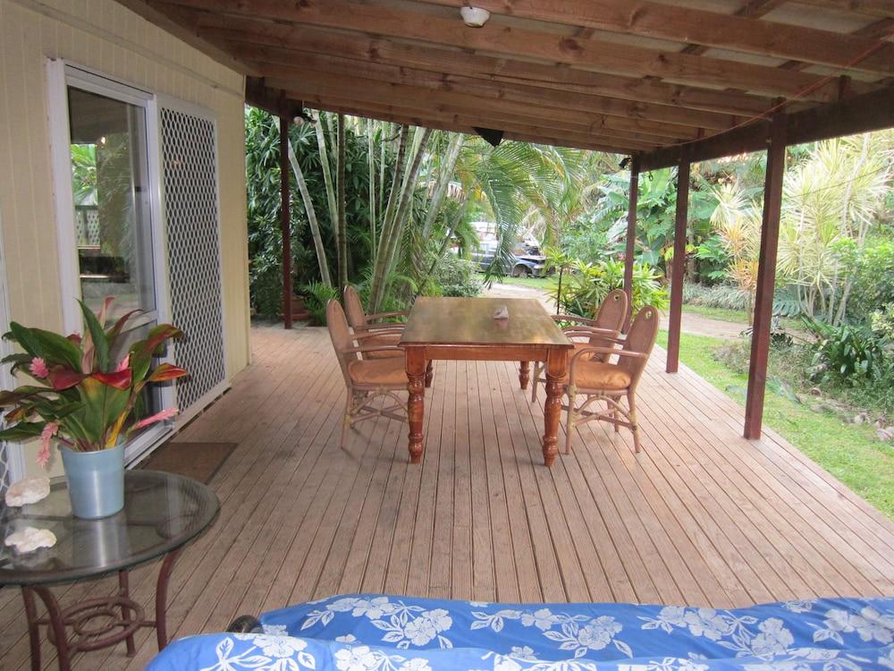 Raina Beach Apartments — 3