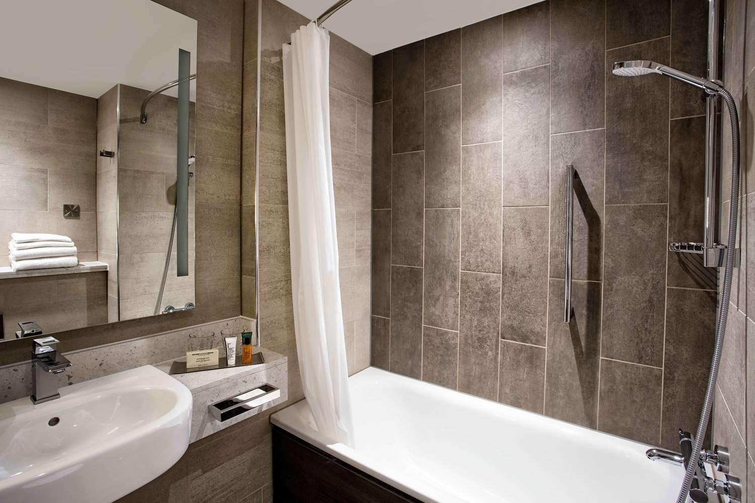Hilton Edinburgh Carlton — 2