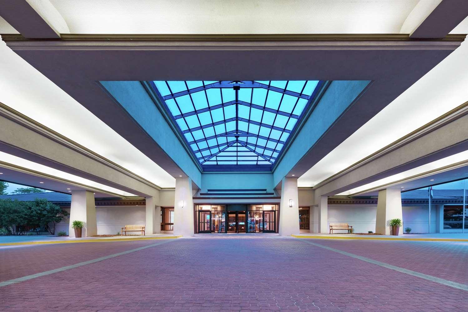 Doubletree Hotel Colorado Springs - World Arena Co — 8