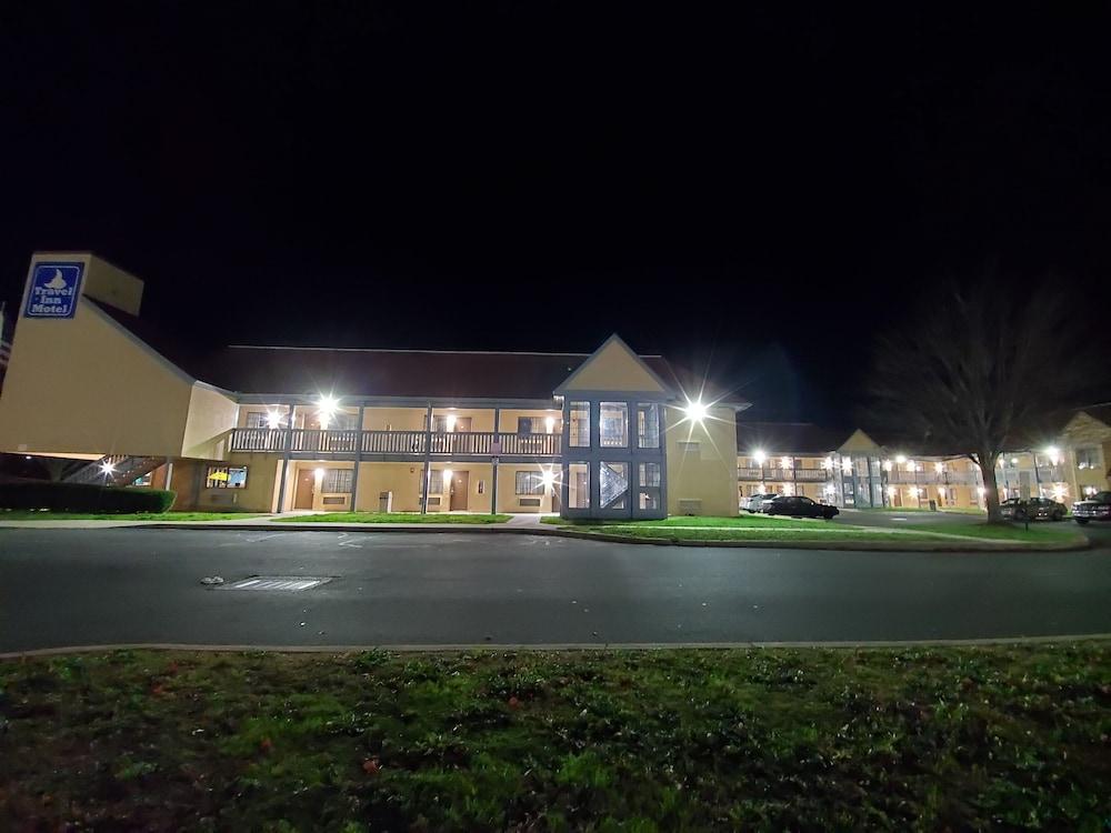 Travel Inn Motel — 2