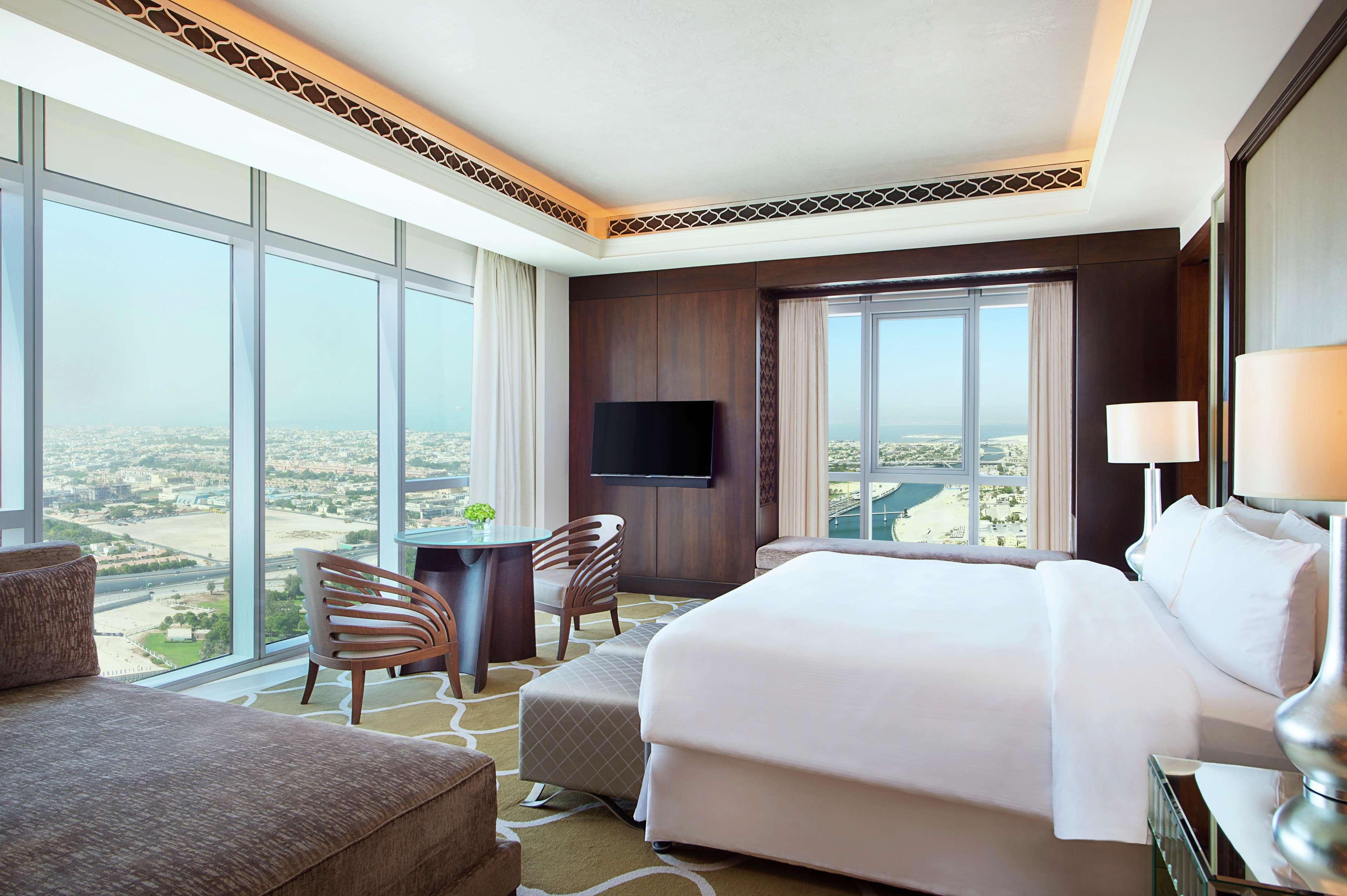 Hilton Dubai Al Habtoor City — 10