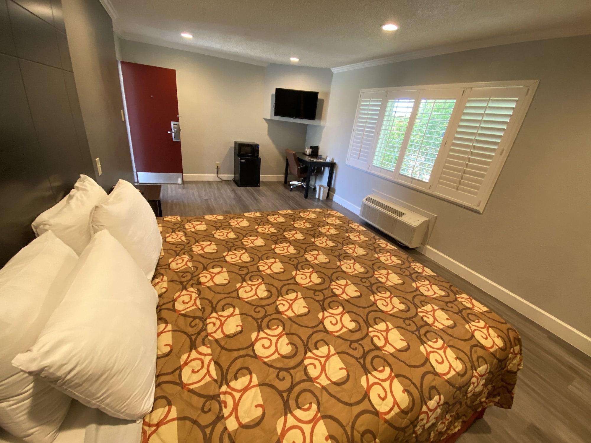 Budget Inn of Hayward — 8