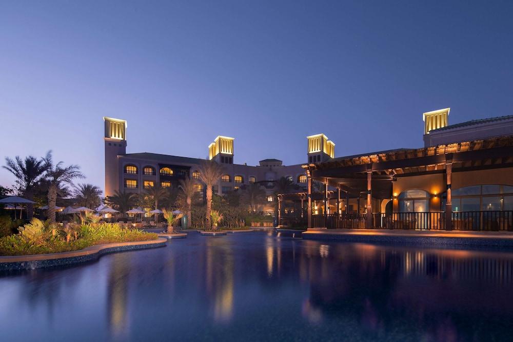 Desert Islands Resort & Spa by Anantara