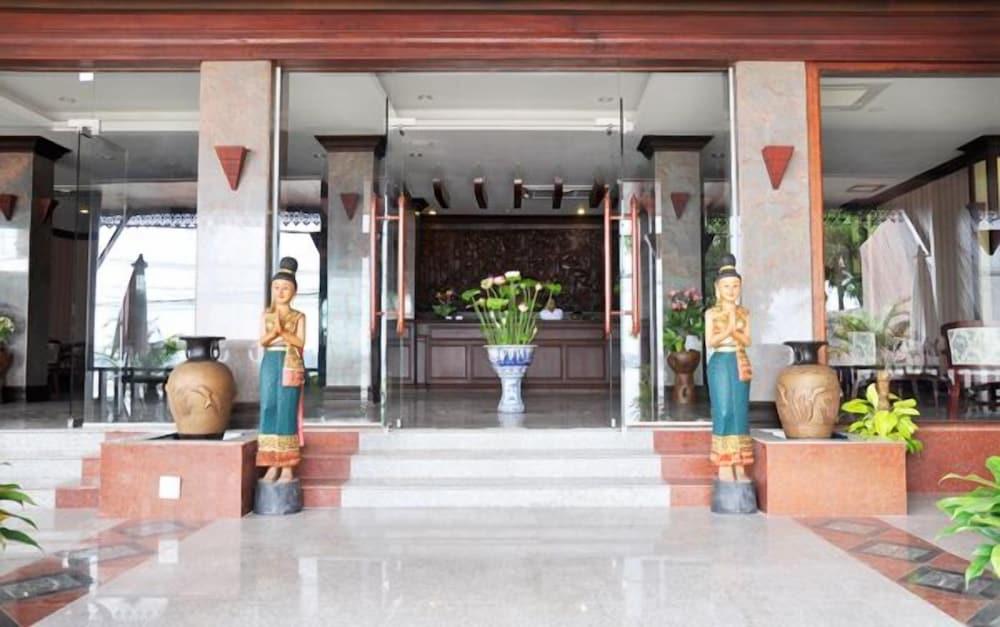 Sengtawan Riverside Hotel — 7