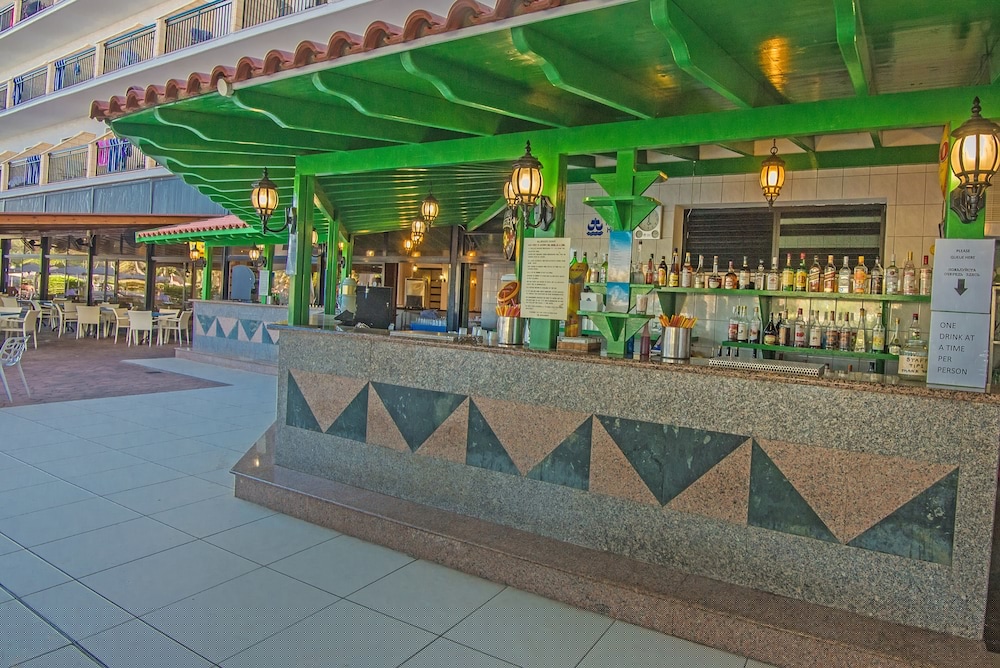 TSOKKOS GARDENS HOTEL — 5