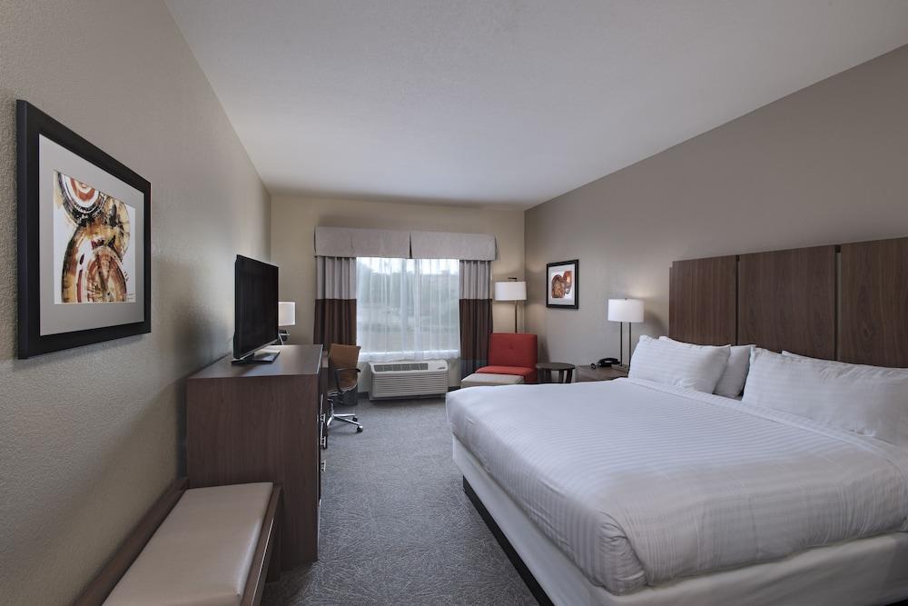 Holiday Inn Express & Suites Austin NW — 10