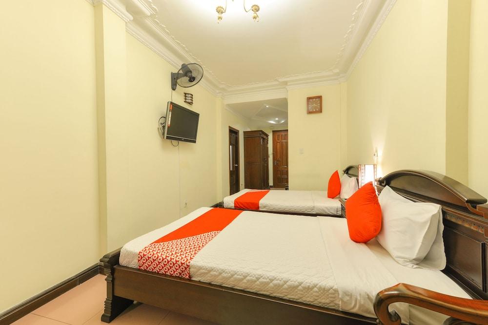 LUCKY 2 HOTEL — 7