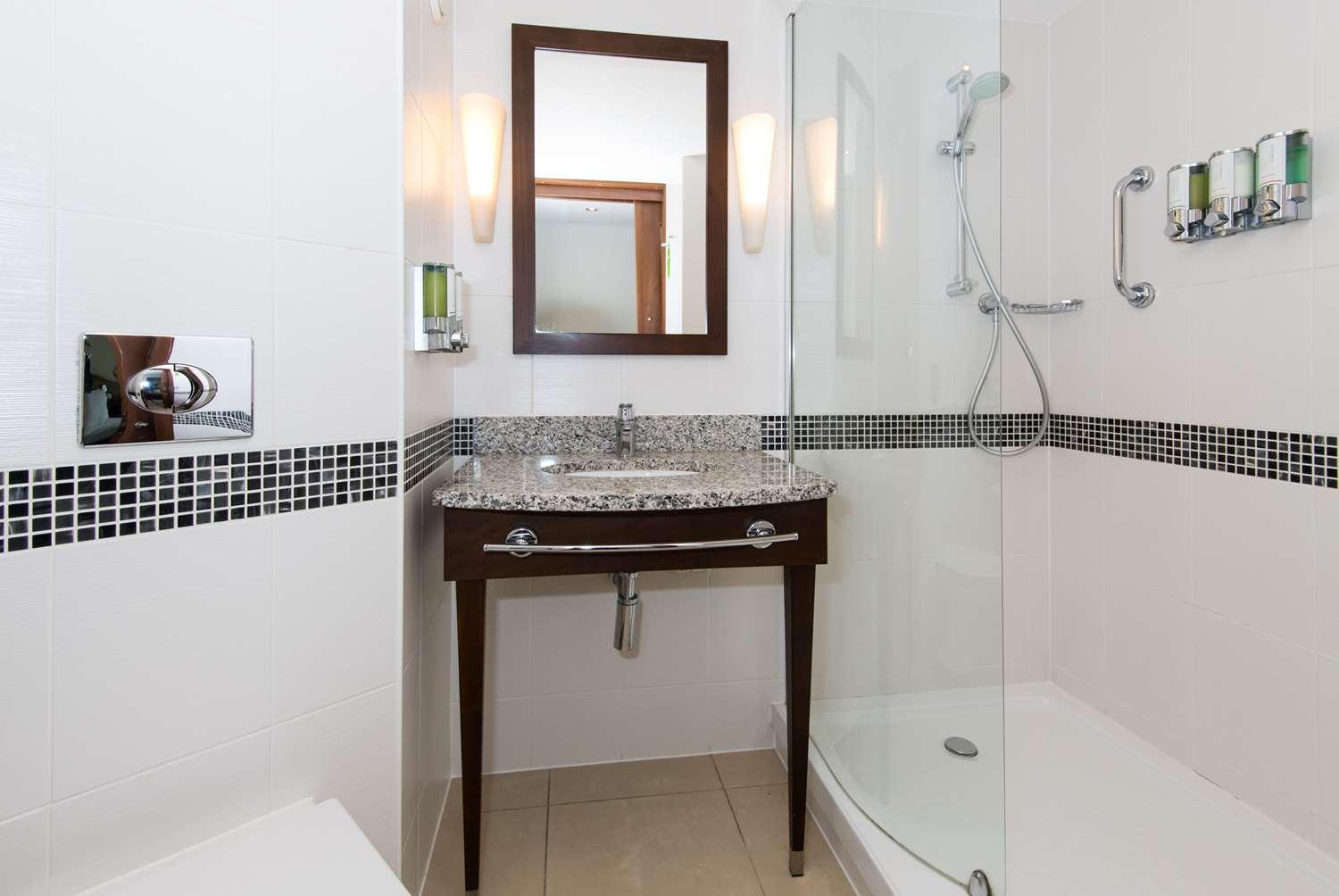 Hampton by Hilton Birmingham Jewellery Quarter — 3