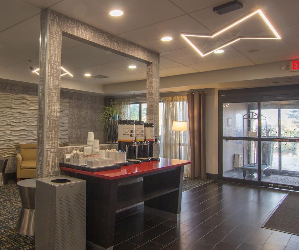 Hampton Inn Dayton/Huber Heights — 10