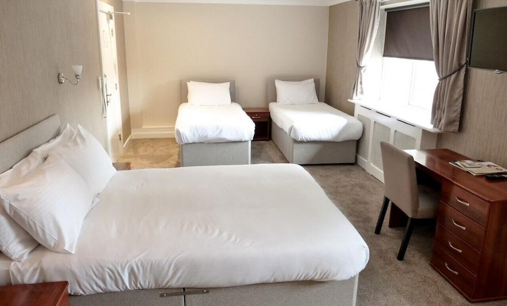 THE PARK HOTEL LIVERPOOL — 9