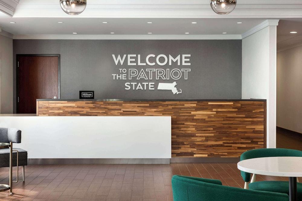 Hampton Inn Boston-Cambridge — 7