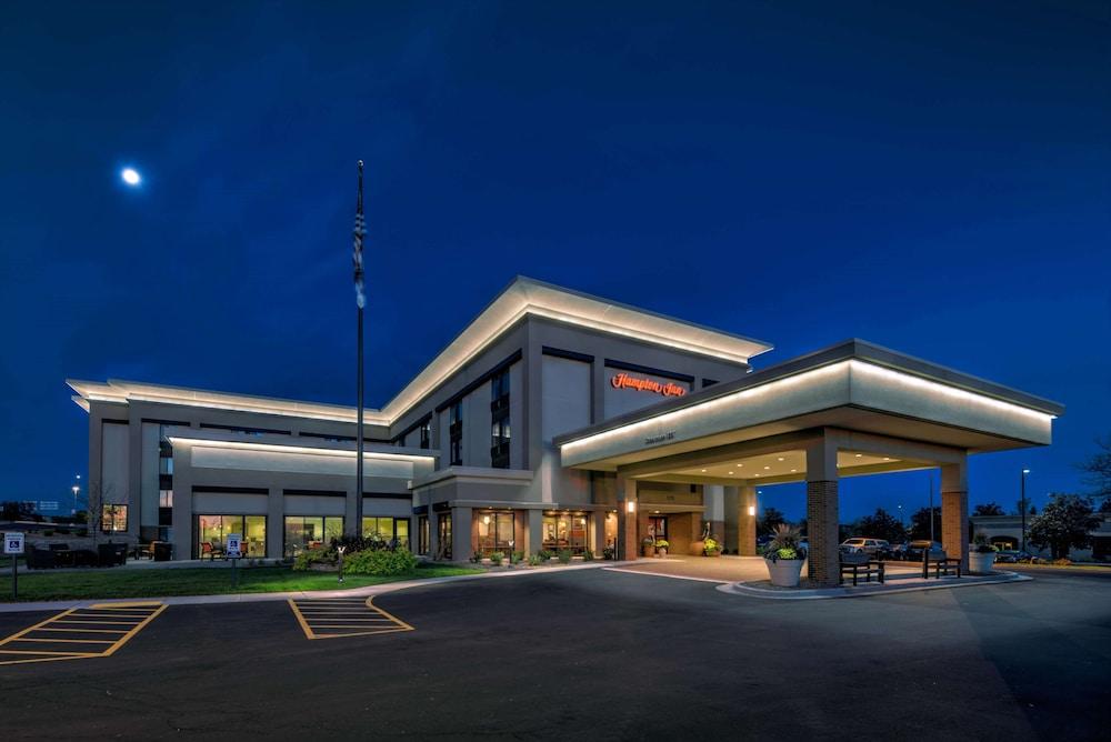 Hampton Inn Milwaukee/Brookfield — 4