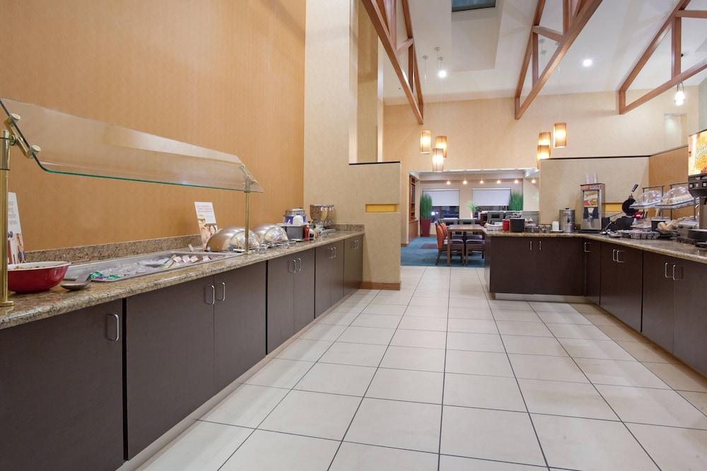 Residence Inn Grand Junction — 5