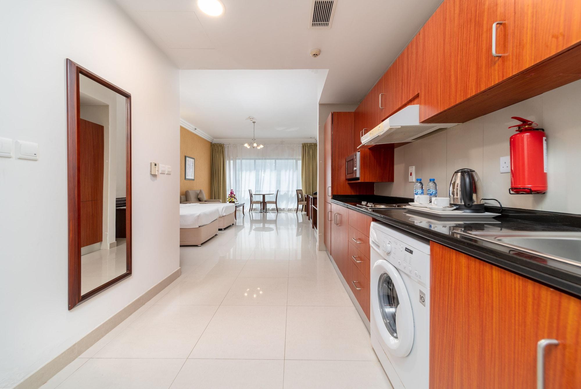 Star Metro Deira Hotel Apartments — 10