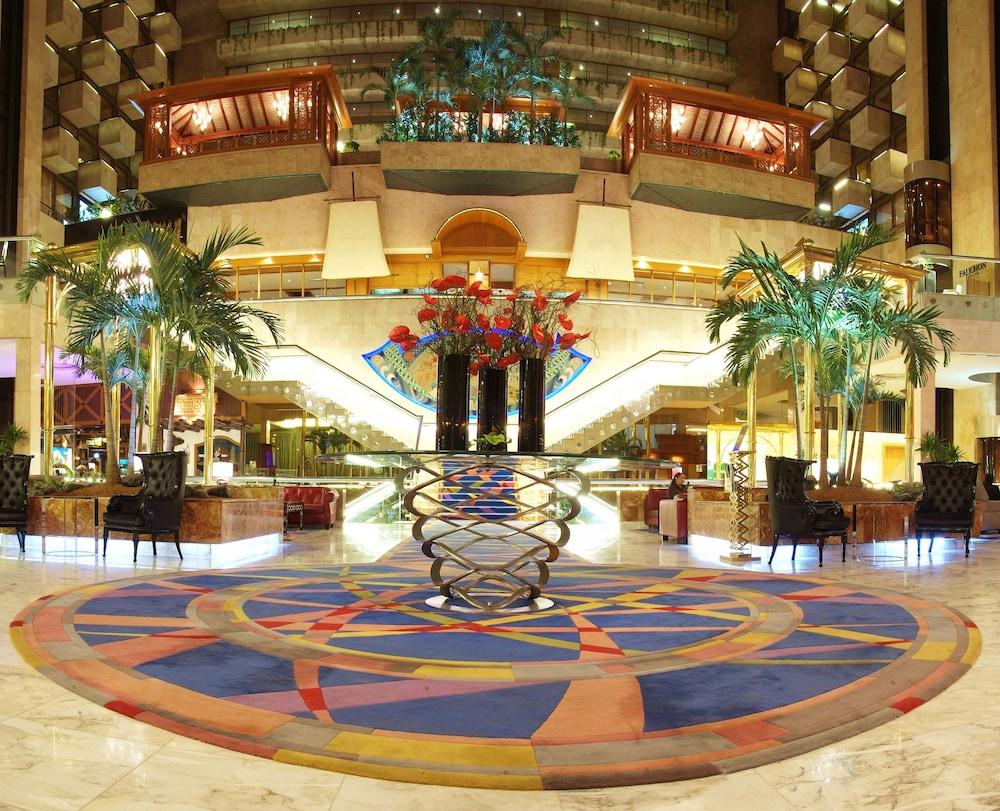 HOLIDAY INN AL THURAYA CITY — 6