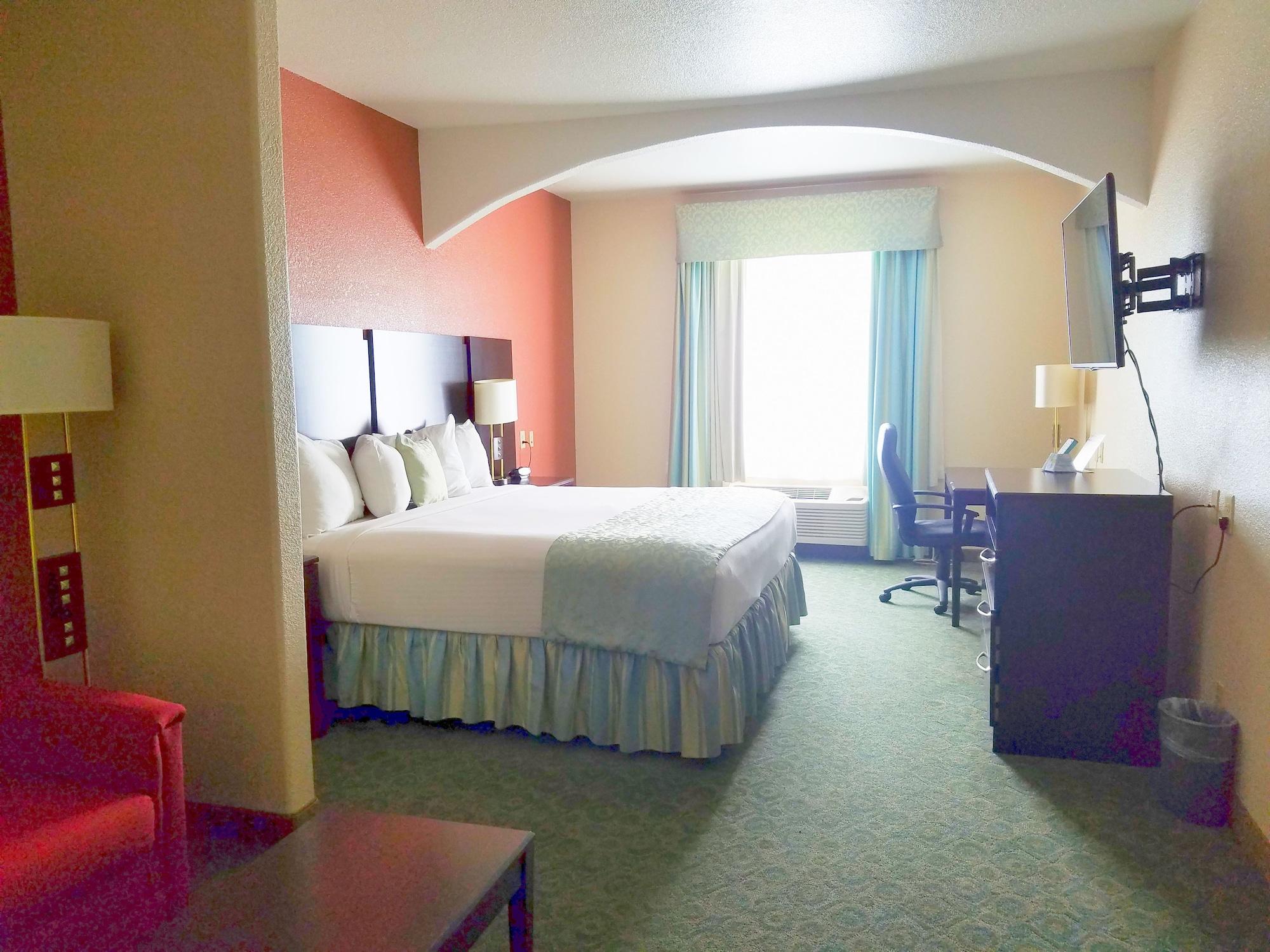 Ramada By Wyndham South Waco — 10
