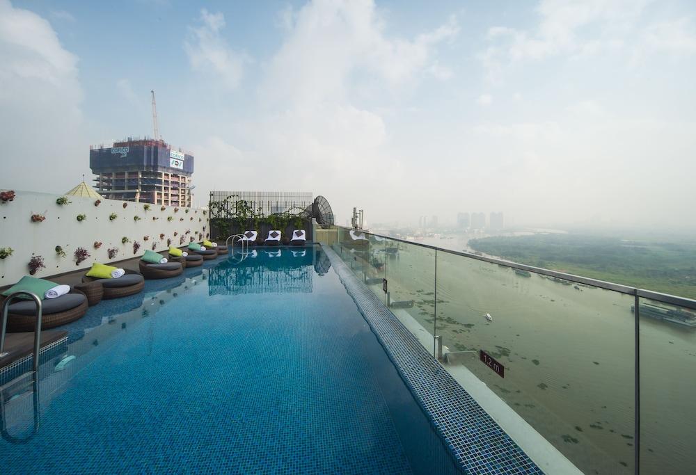 LIBERTY CENTRAL SAIGON RIVERSIDE HOTEL — 9