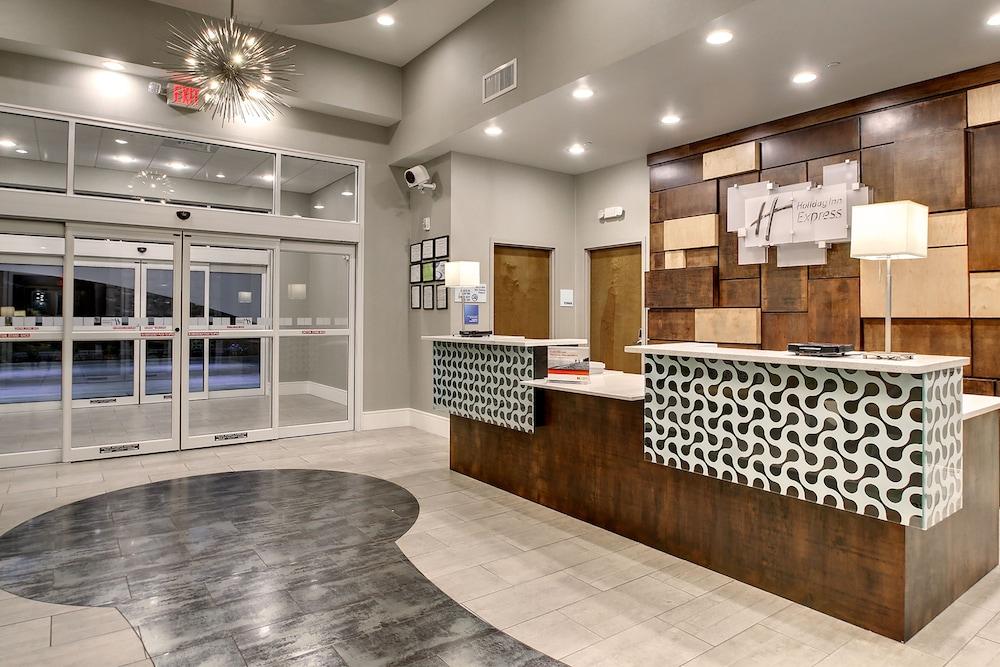 Holiday Inn Express Hotel and Suites Albany — 6