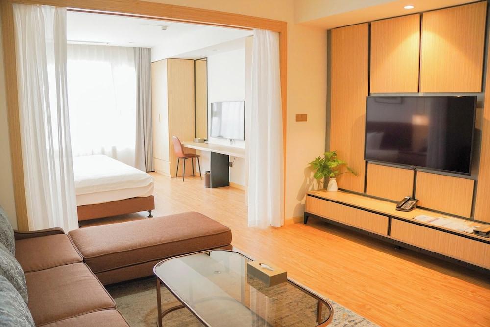 Pearl River Hotel — 2