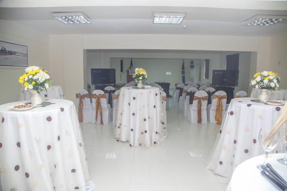 BON HOTEL STRATTON ASOKORO 127594 — 7
