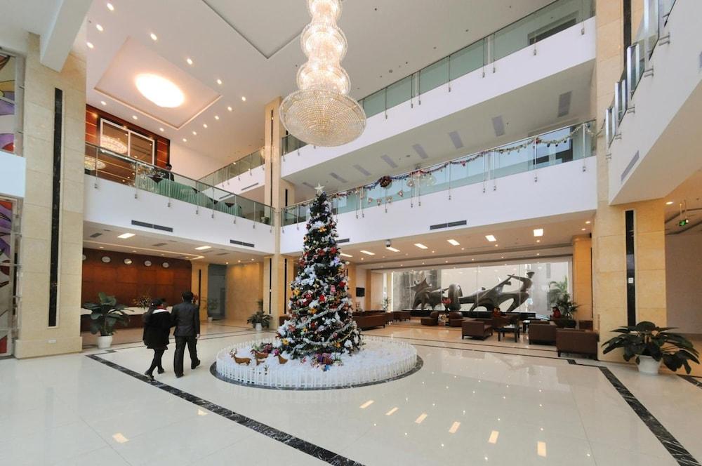 Quang Ba Trade Union Hotel — 8