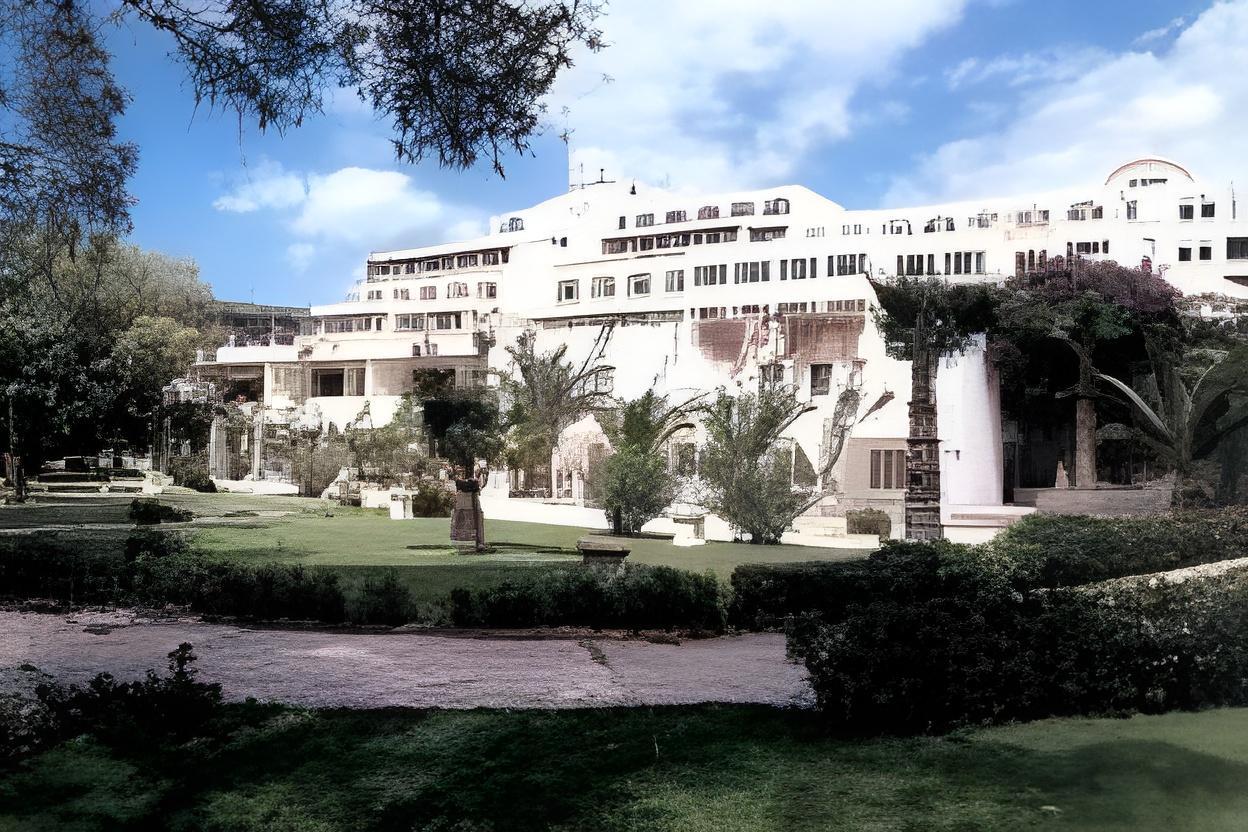 Azka Hotel 30254 — 4