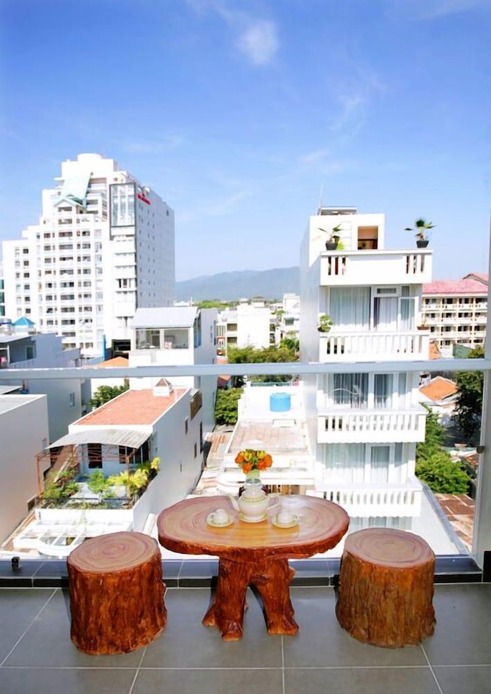 CR Hotel — 3