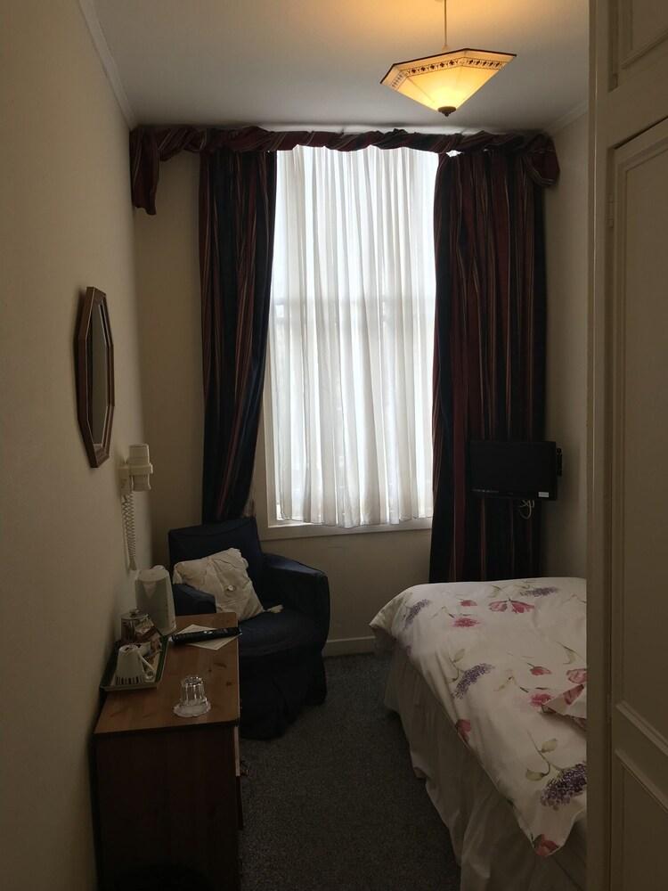 Dorstan Guest House — 8