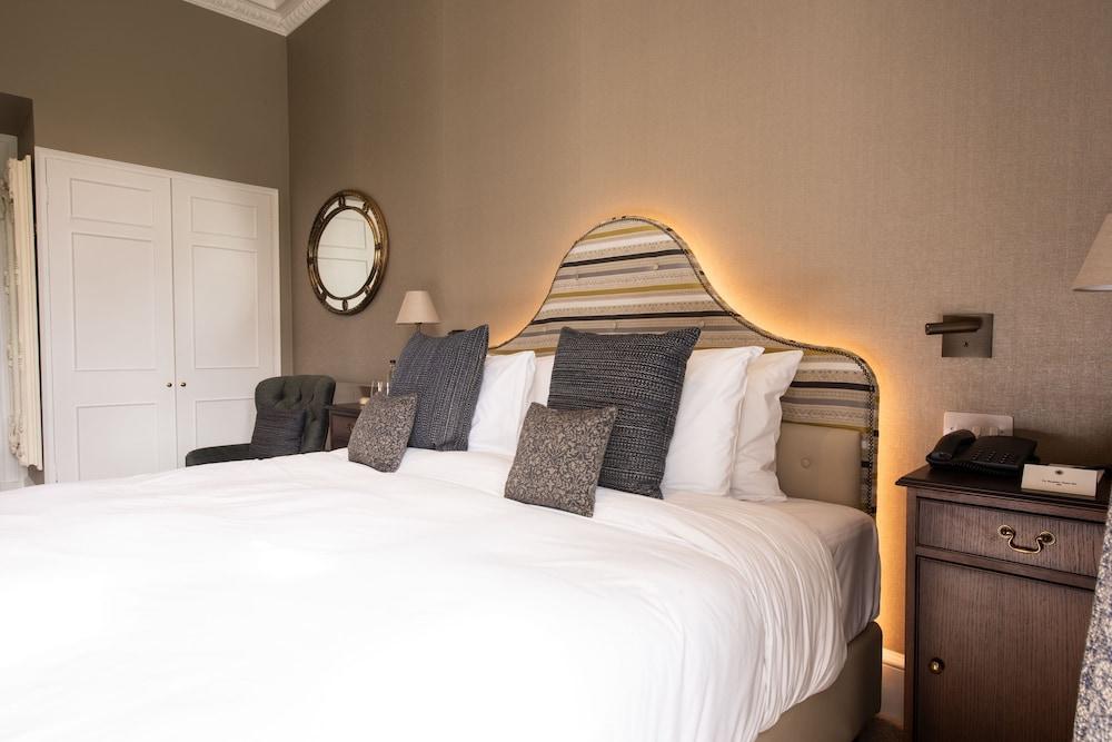 ROXBURGHE HOTEL AND GOLF COURSE — 3