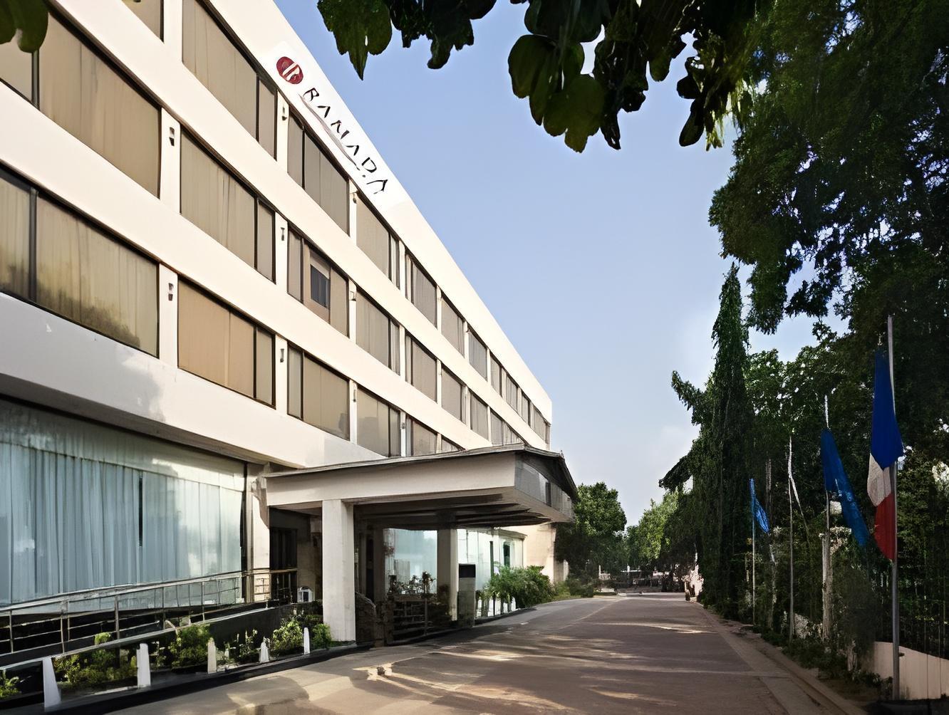 Ramada Plaza by Wyndham Karachi Airport Hotel — 2
