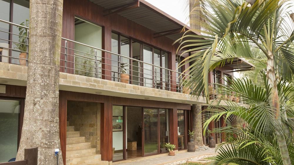Humura Resort — 2