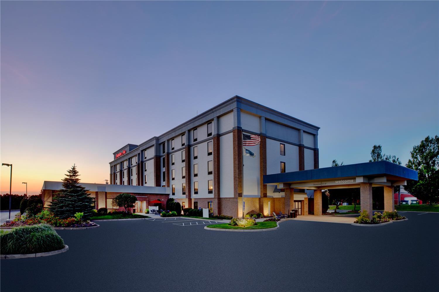Hampton Inn Coventry - Warwick Area — 7