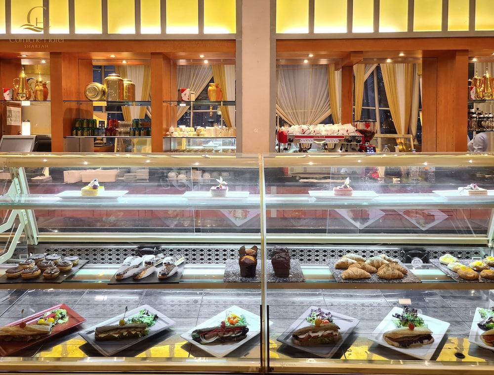 Corniche Hotel Sharjah — 3