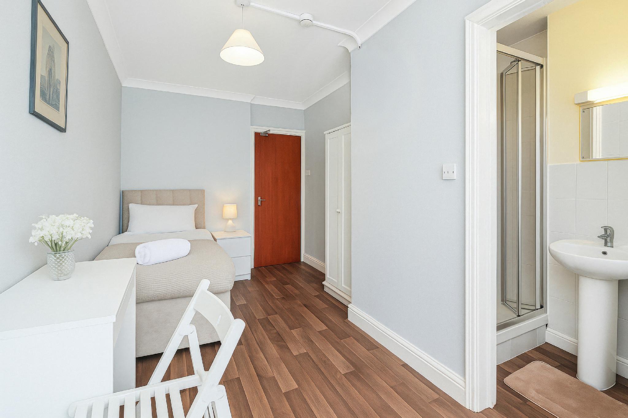 Shelford Lodge — 5