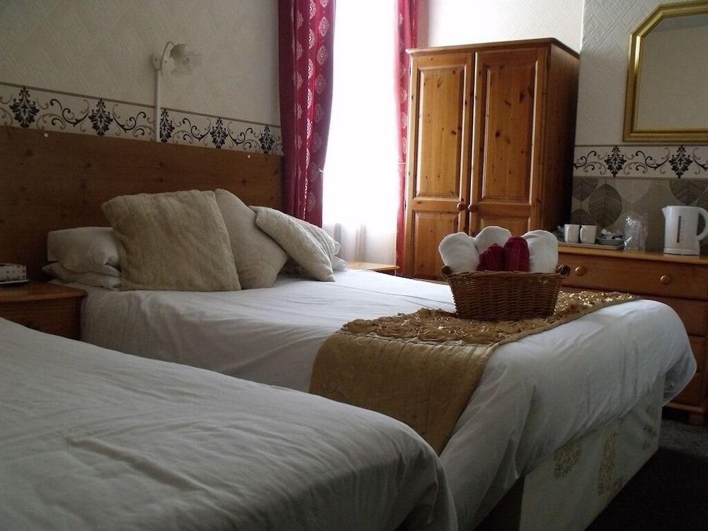 The Derby Hotel - Guest house — 7