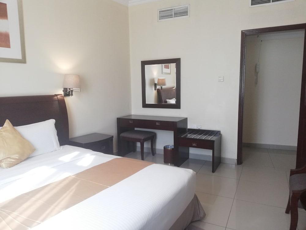 Crown Palace Hotel Ajman — 7