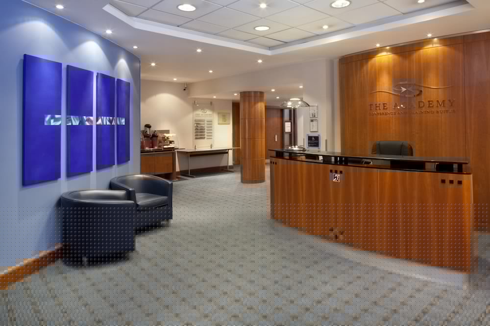 HOLIDAY INN BASINGSTOKE — 5
