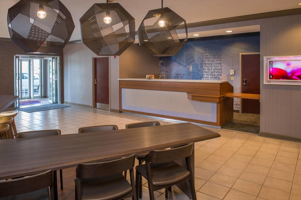 SpringHill Suites Herndon Reston — 5
